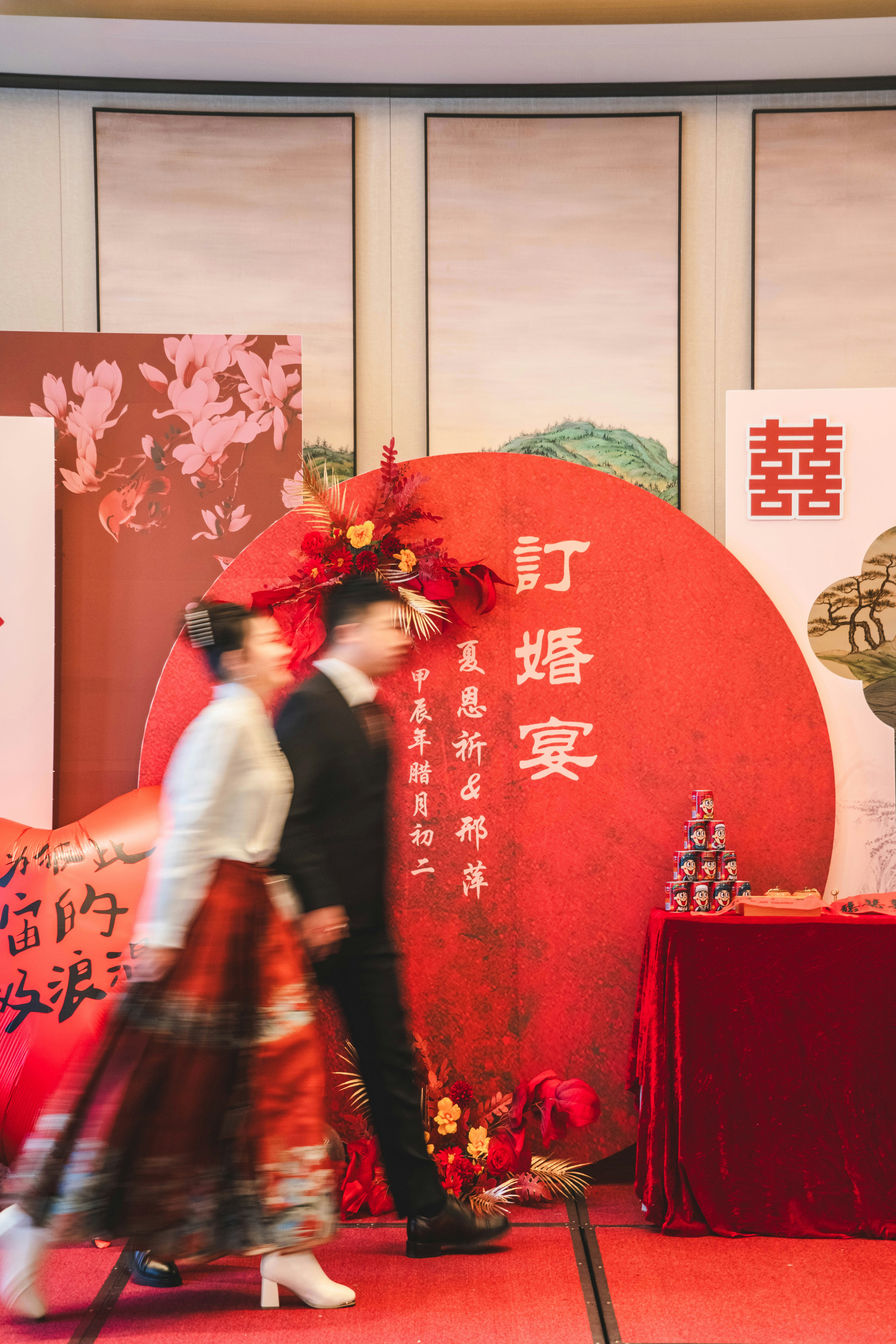 Chinese wedding banquet large round table